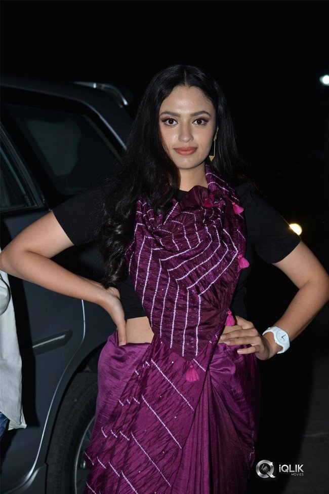 Malavika-Nair-New-Stills